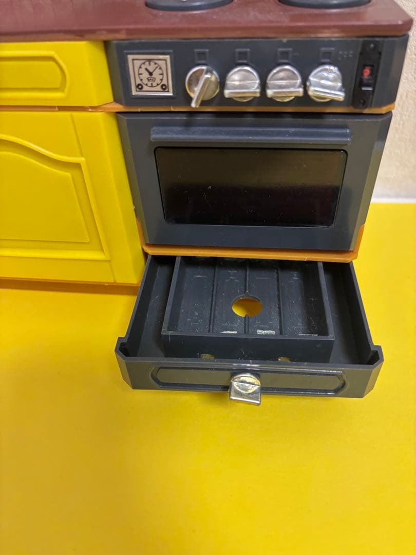 オランダ版シンディちゃん フルール キッチンセット かわいい！ドールハウス1/6