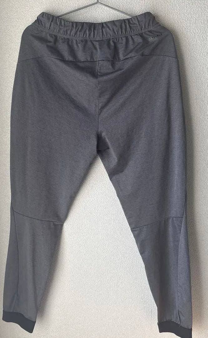 Nike Dri-FIT グレー ジャージパンツ M