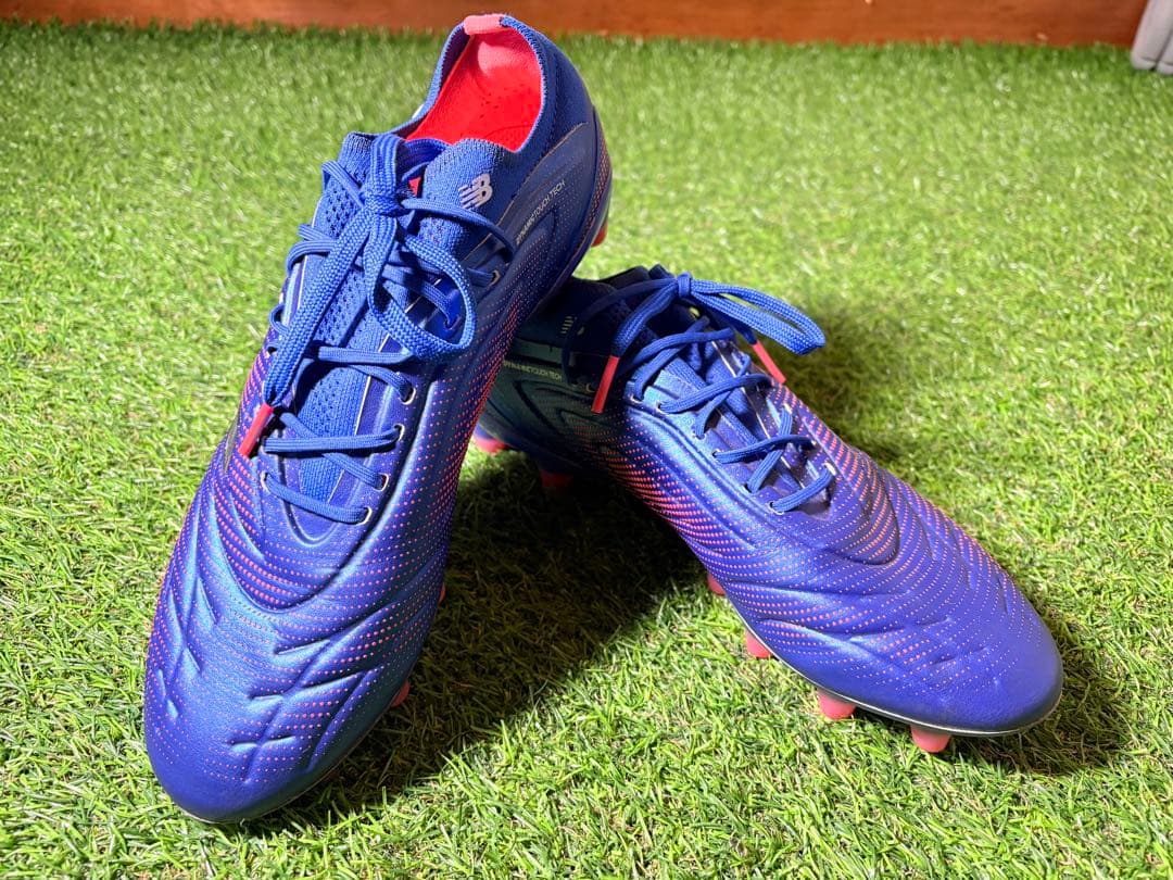 美品　New Balance サッカーシューズ スパイク 青赤