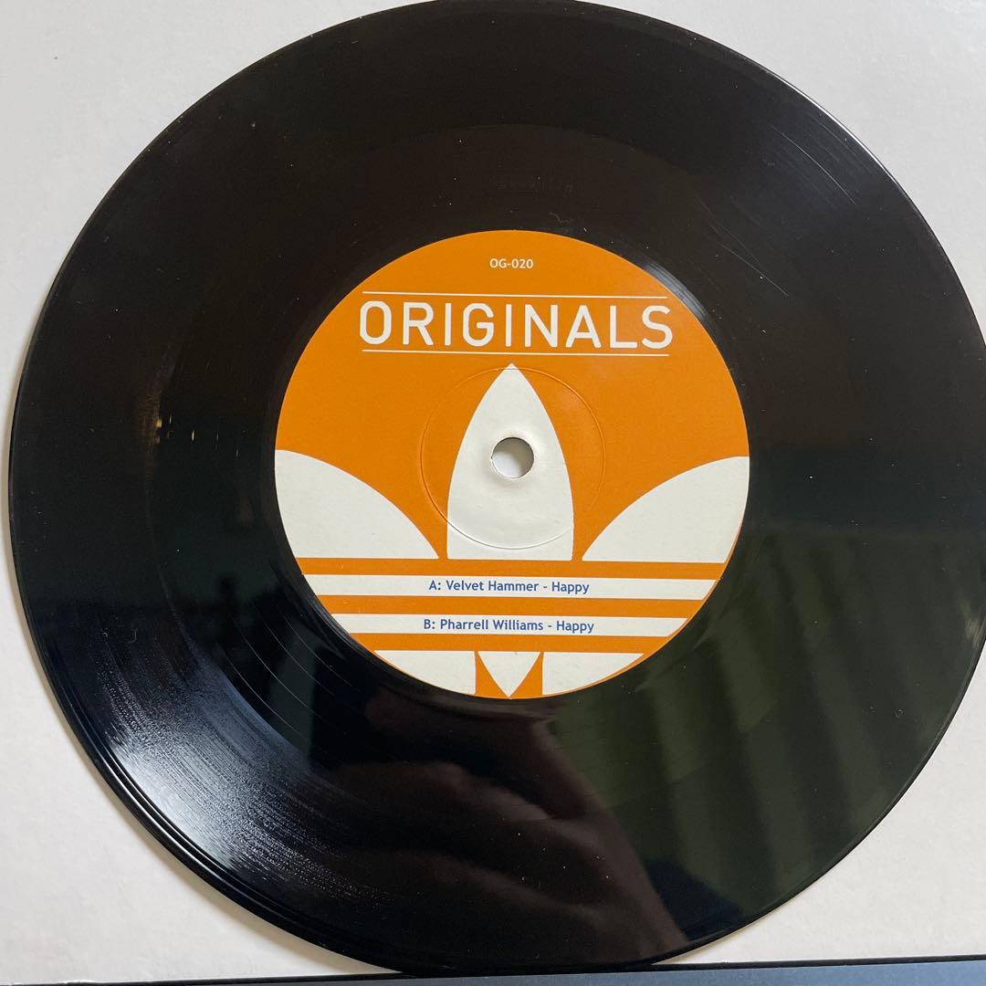 【7インチ】Pharrell Williams - Happy