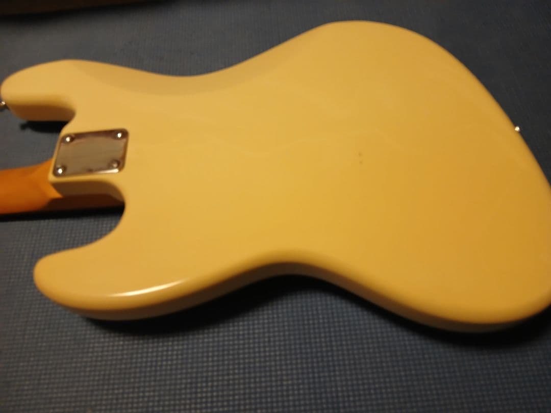 ベースフレットレスCustom Shop S.Nakamoto フラットワウンド