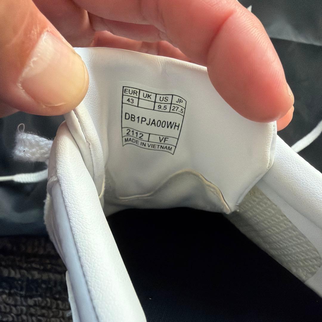 DESCENTE ホワイト スパイク 収納袋付き