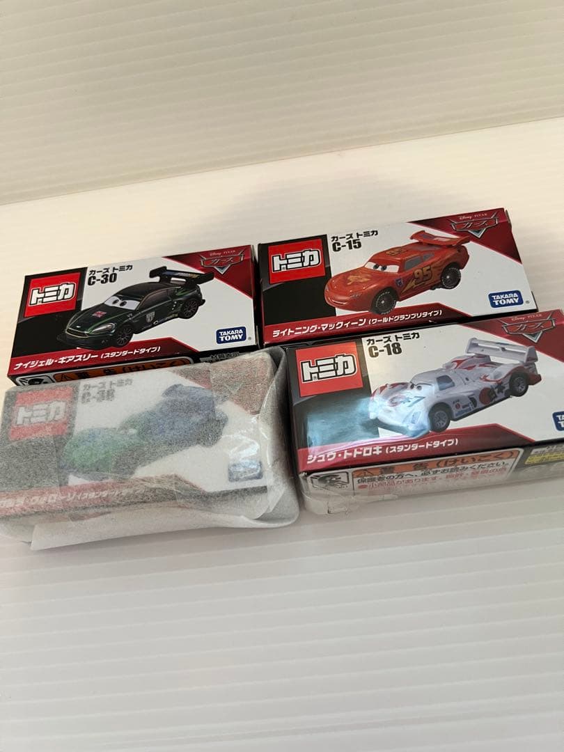 トミカ カーズ２ディズニーピクサーカーボンレザー7台　スタンダードタイプ5台希少