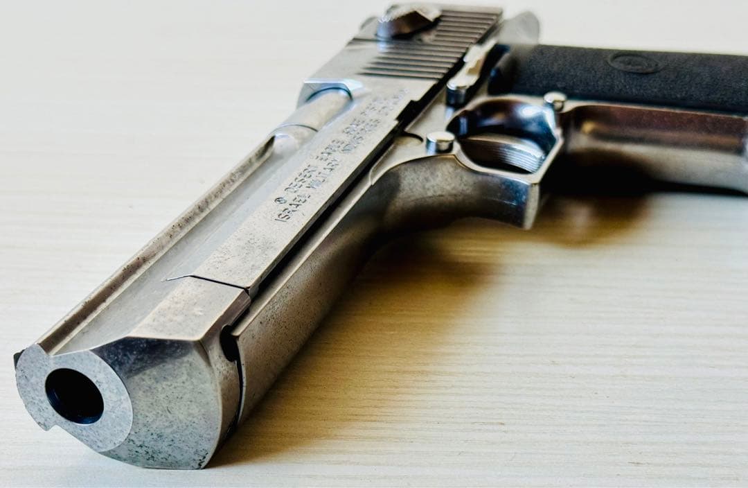 モデルガン　デザートイーグル　ブローバック式