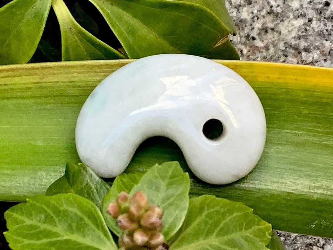 大サービス*糸魚川小滝産翡翠氷肌　アイスジェイド　お値段自信の極上品‼️鑑別書付