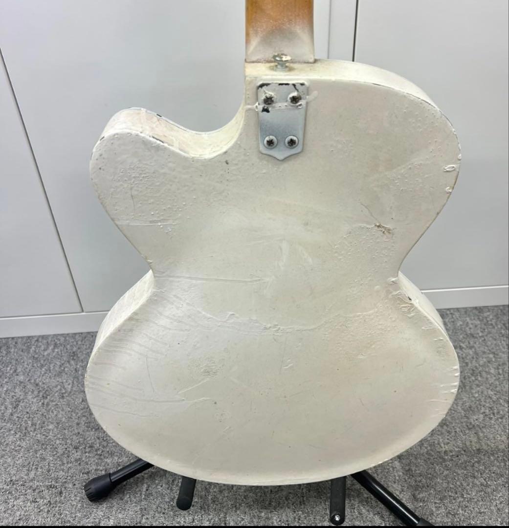 ホワイトセミホロウ　エレキギター　モラレス　ビザール