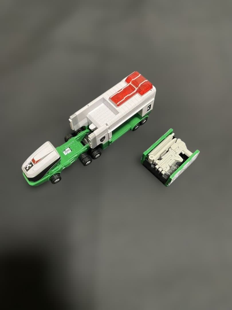 DX特捜合体デカレンジャーロボ　特捜戦隊デカレンジャー