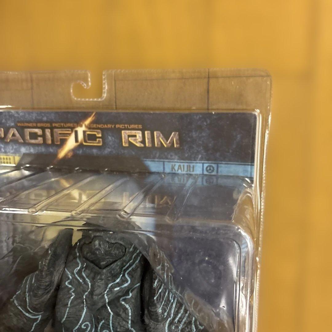 特撮 PACIFIC RIM GIPSY DANGER & LEATHERBACK