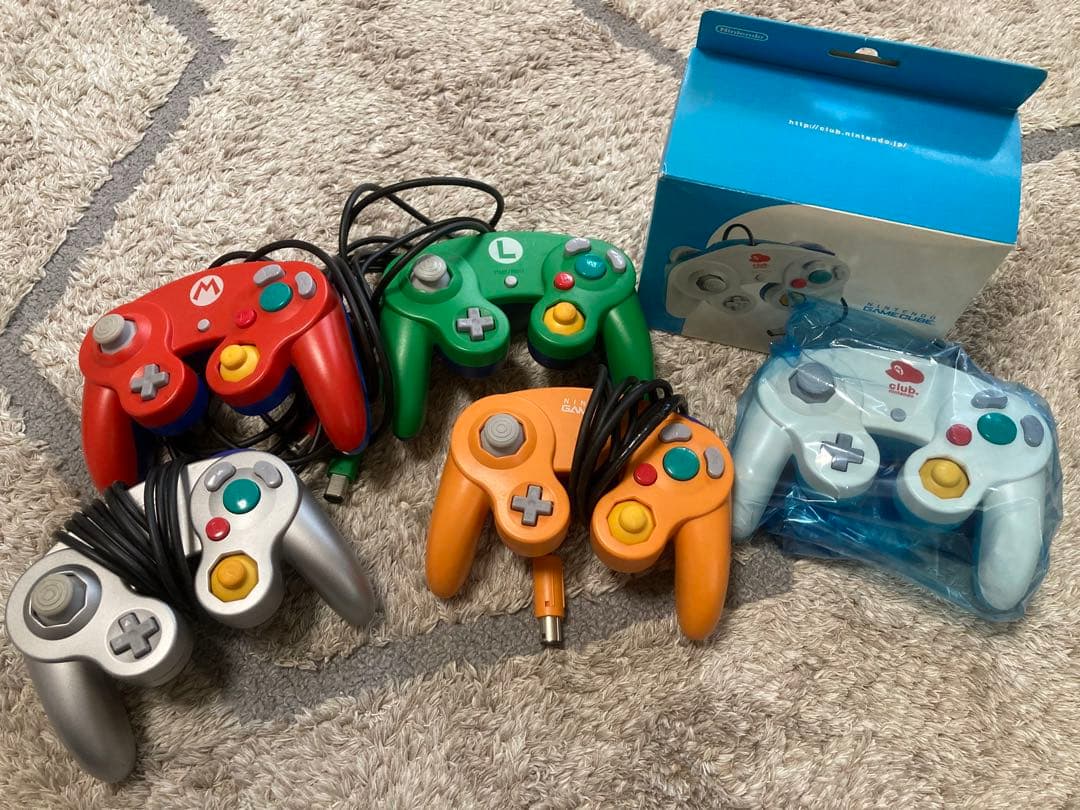 Nintendo ゲームキューブ　コントローラー 5個セット　非売品未使用含む