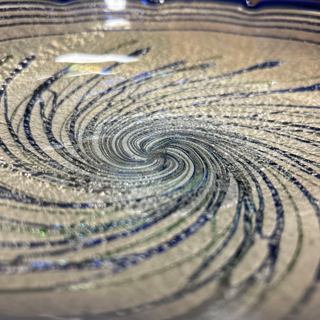 ガラス作家　作家物　銀箔　金箔　脚付ガラス　工芸品　美術品　上野良樹　岩田久利