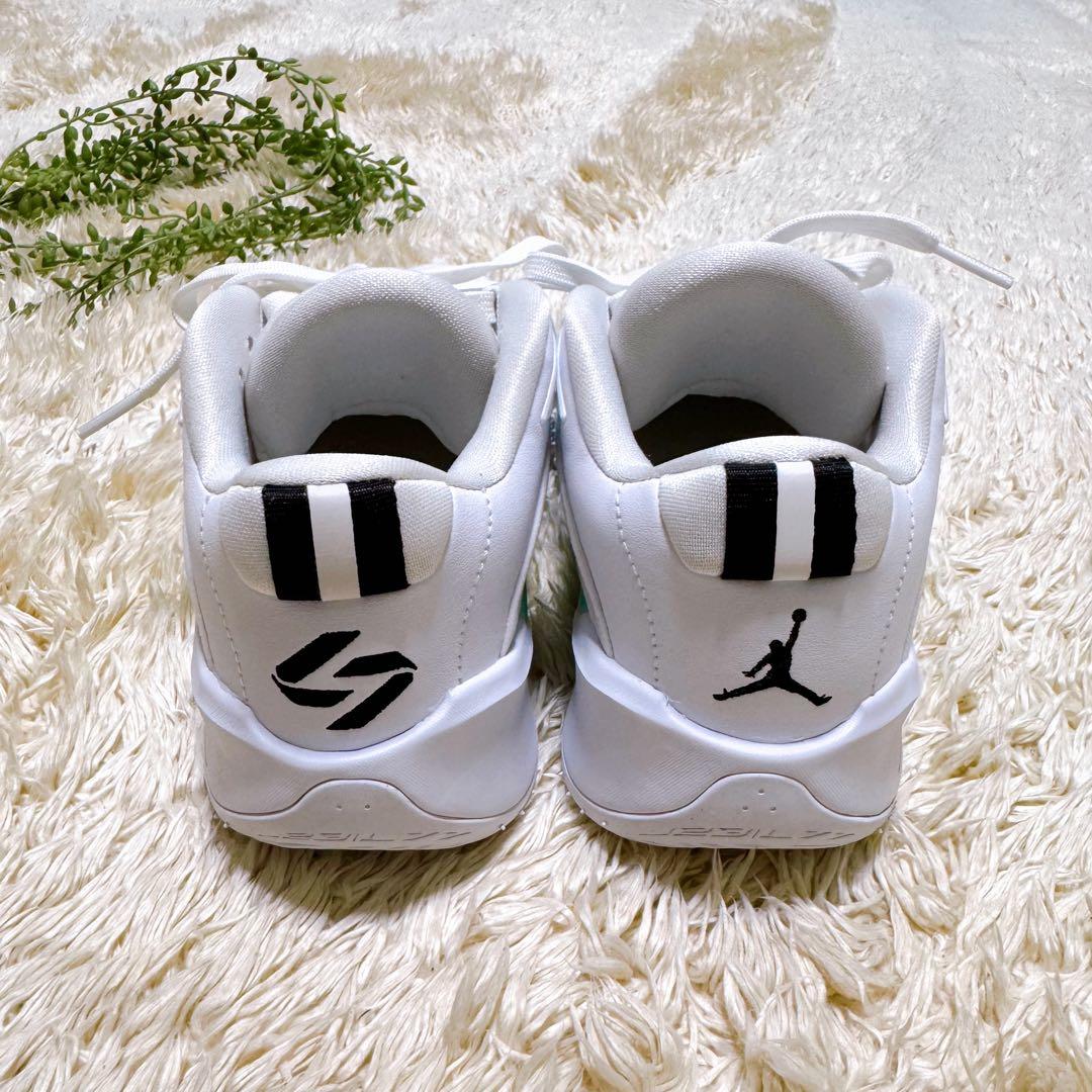 【未使用】ジョーダン　LUKA 3 ナイキ バスケットシューズ レディース　23