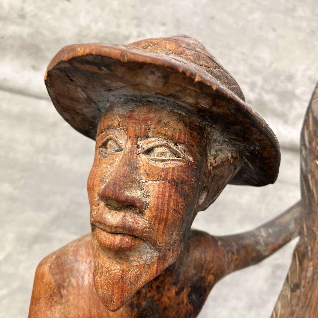 エスニック アジアン 木製 木彫り 工芸品 漁師 男 網漁 投網 置物 オブジェ