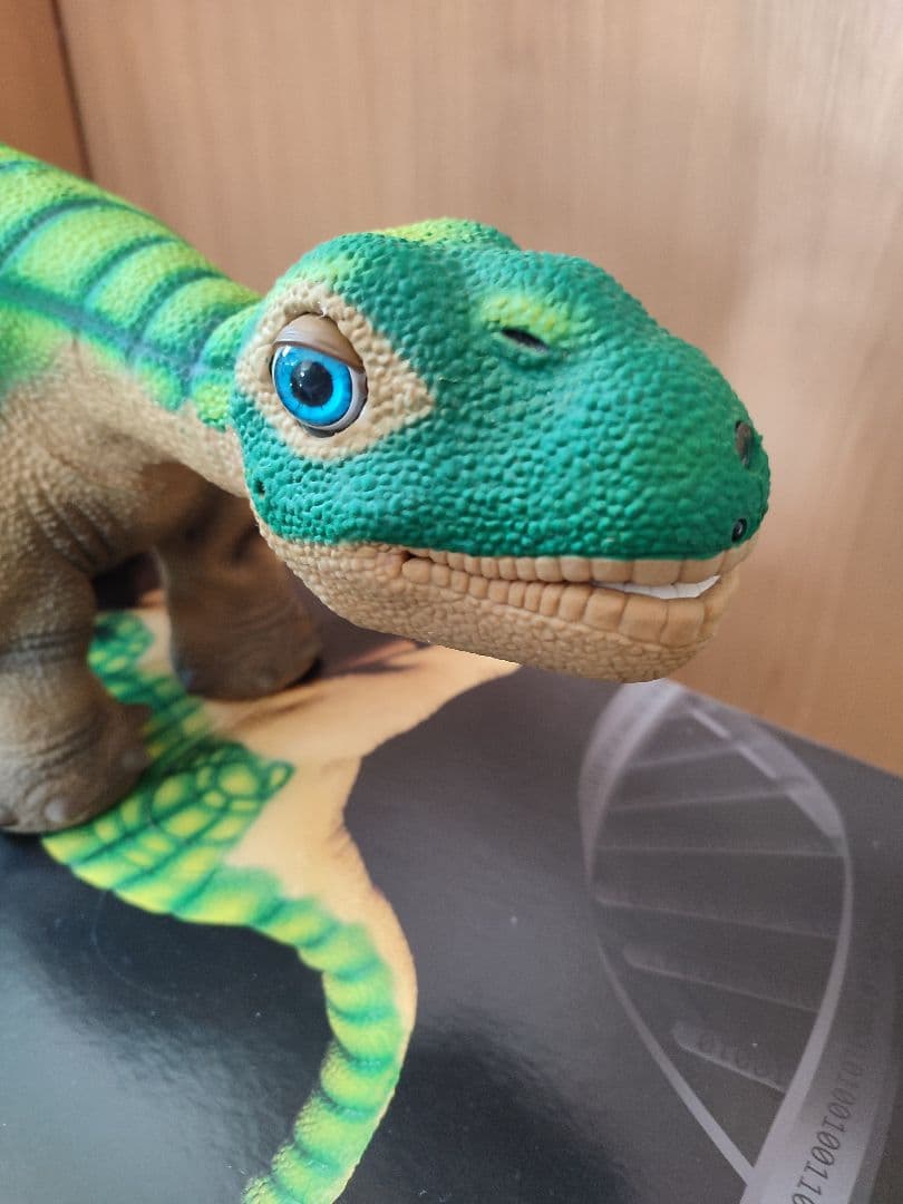 PLEO　プレオ　恐竜ロボット