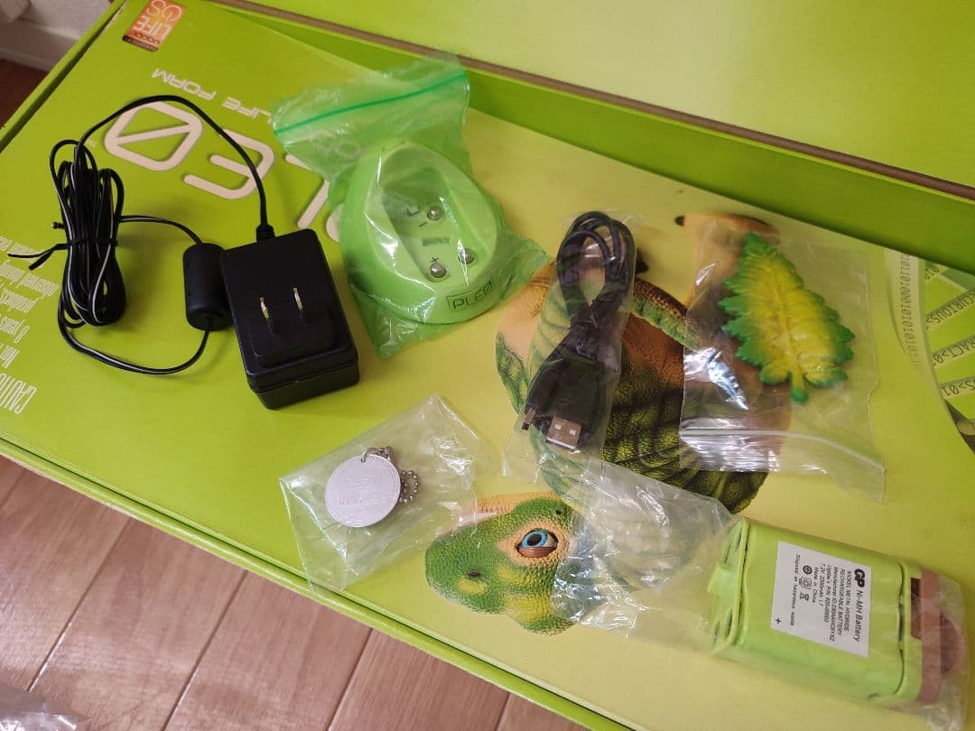 PLEO　プレオ　恐竜ロボット