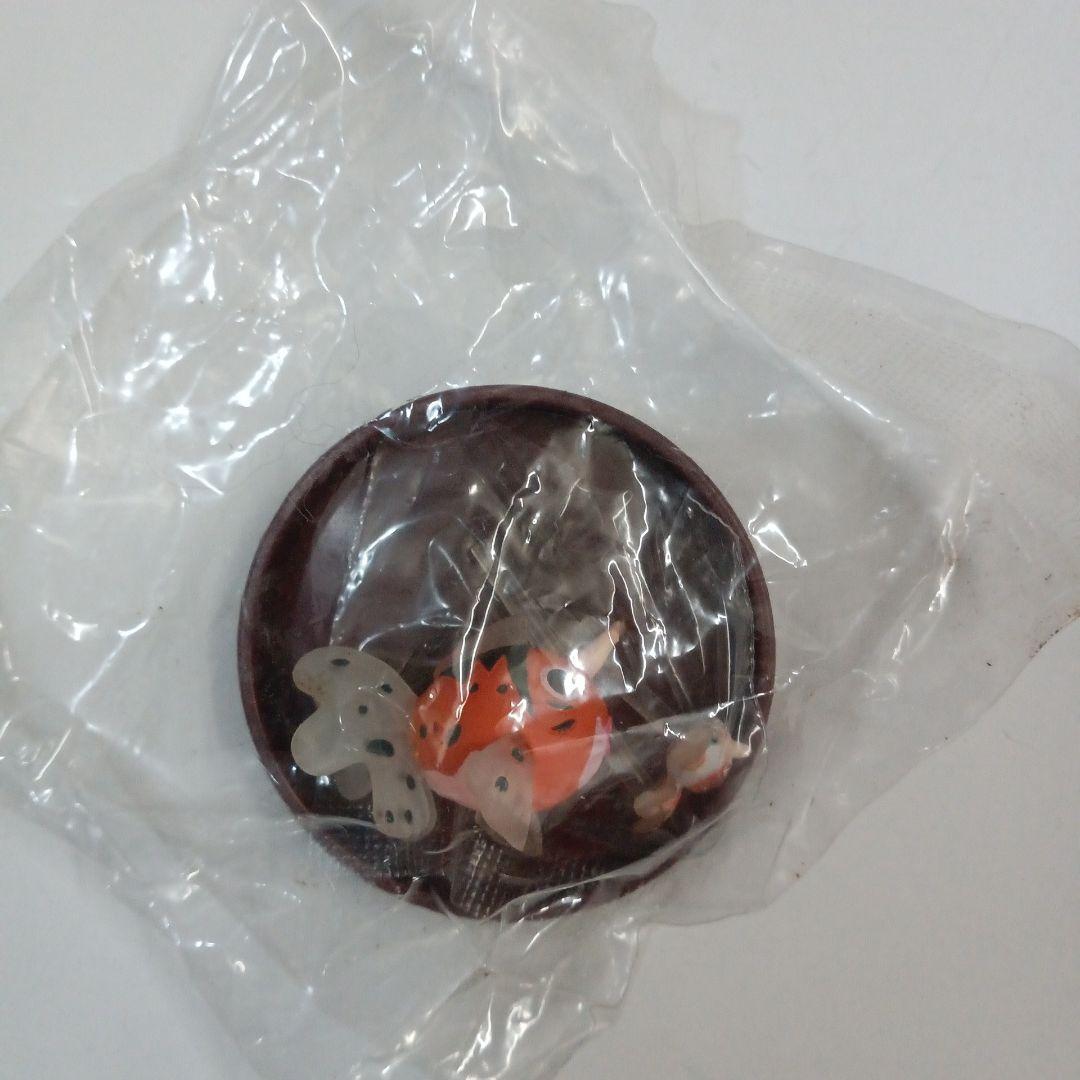 立体ポケモン図鑑　トサキント　ププリン　ピィ　イシツブテ　ナマケロ　レジロック