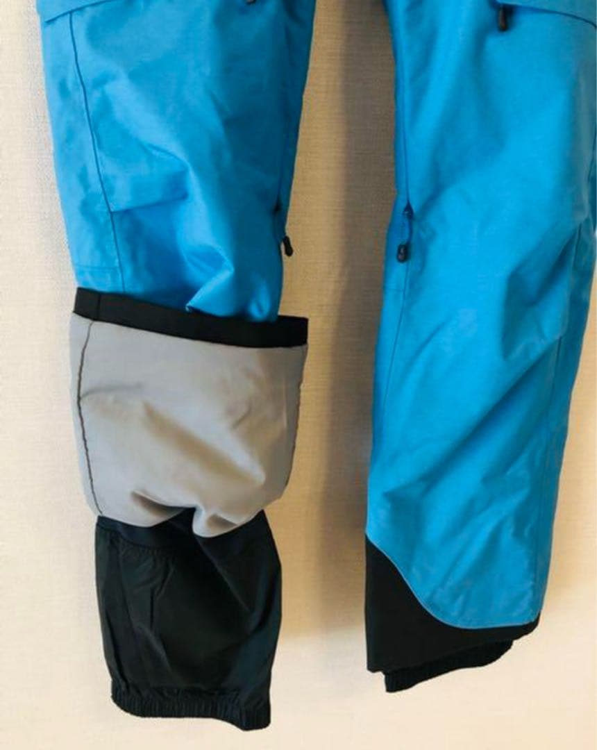 半額以下　☆新品タグ付☆ マムート　MAMMUT ロベラ　スノーパンツ　XXS