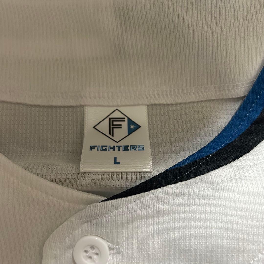 【3番】日本ハムファイターズ 郡司裕也　直筆サイン入り レプリカユニフォーム