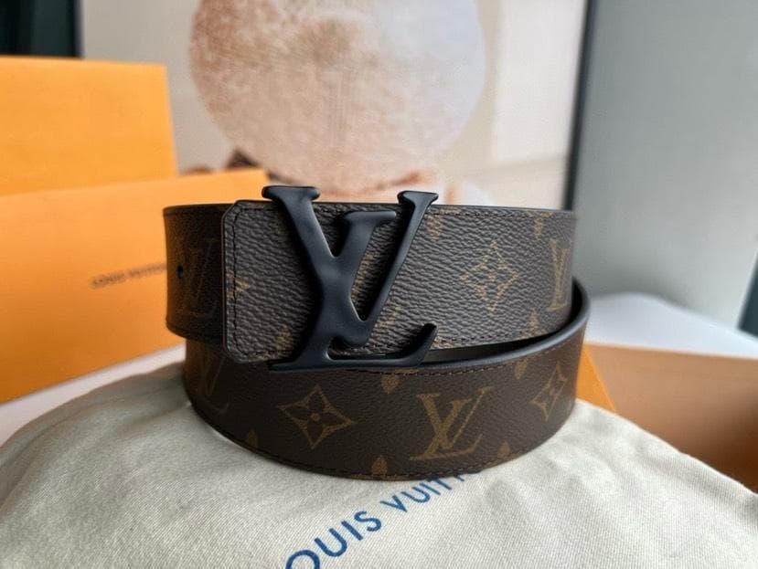 早い者勝ち！メンズ モノグラム レザーベルト