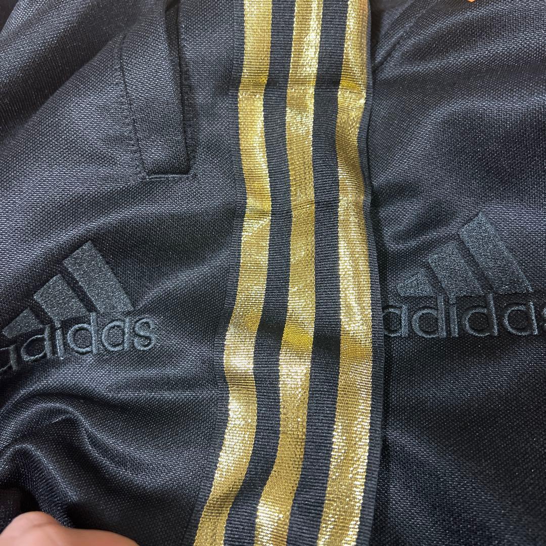 アディダス ウォームアップ セットアップ