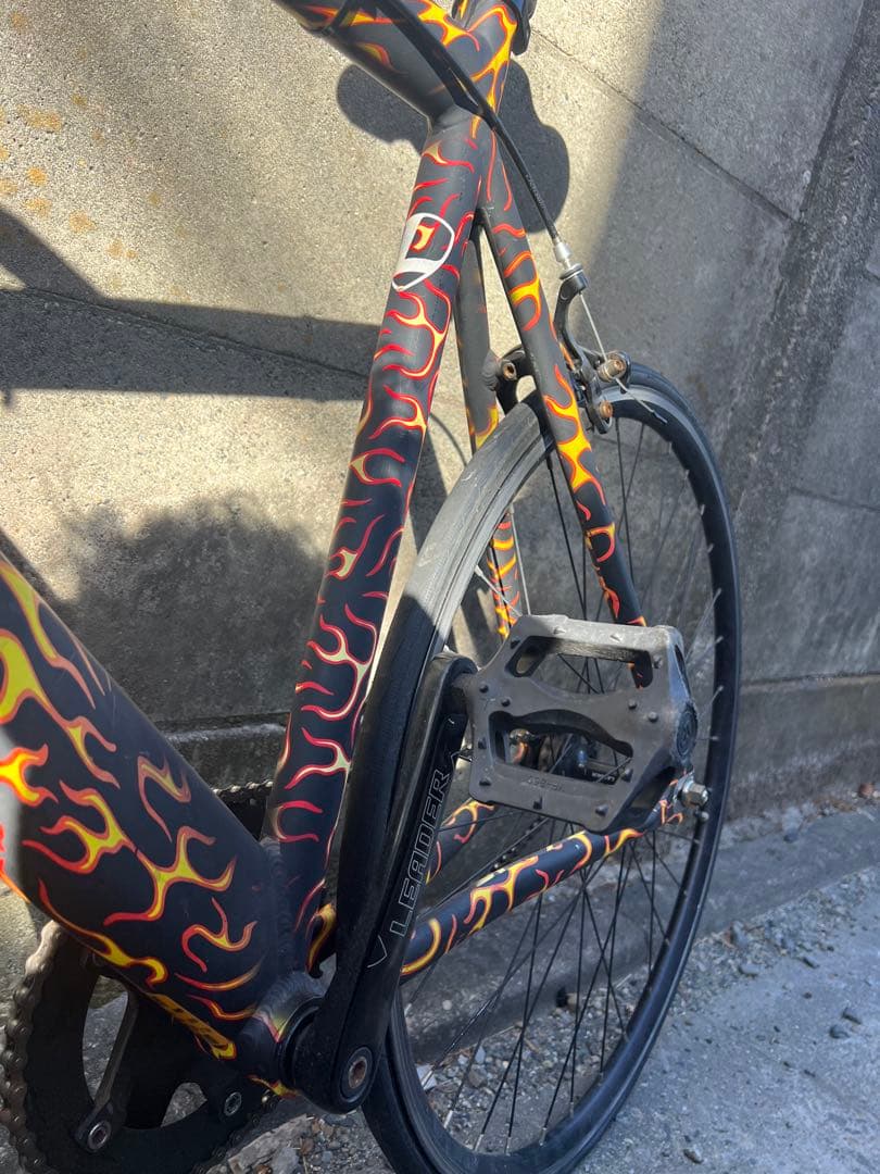 リーダーバイク　cootie LEADER シティサイクル 炎のグラフィック