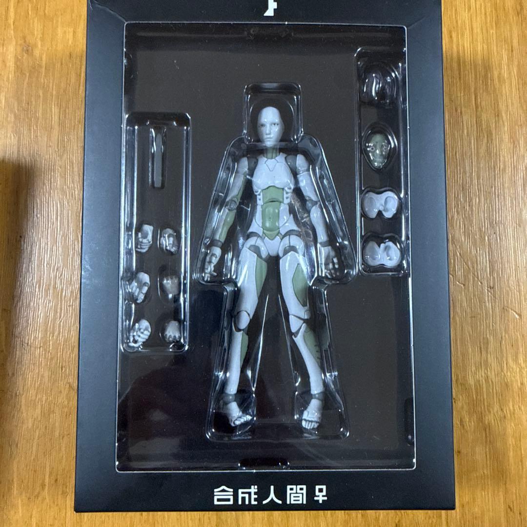 東亜重工製合成人間（女型）