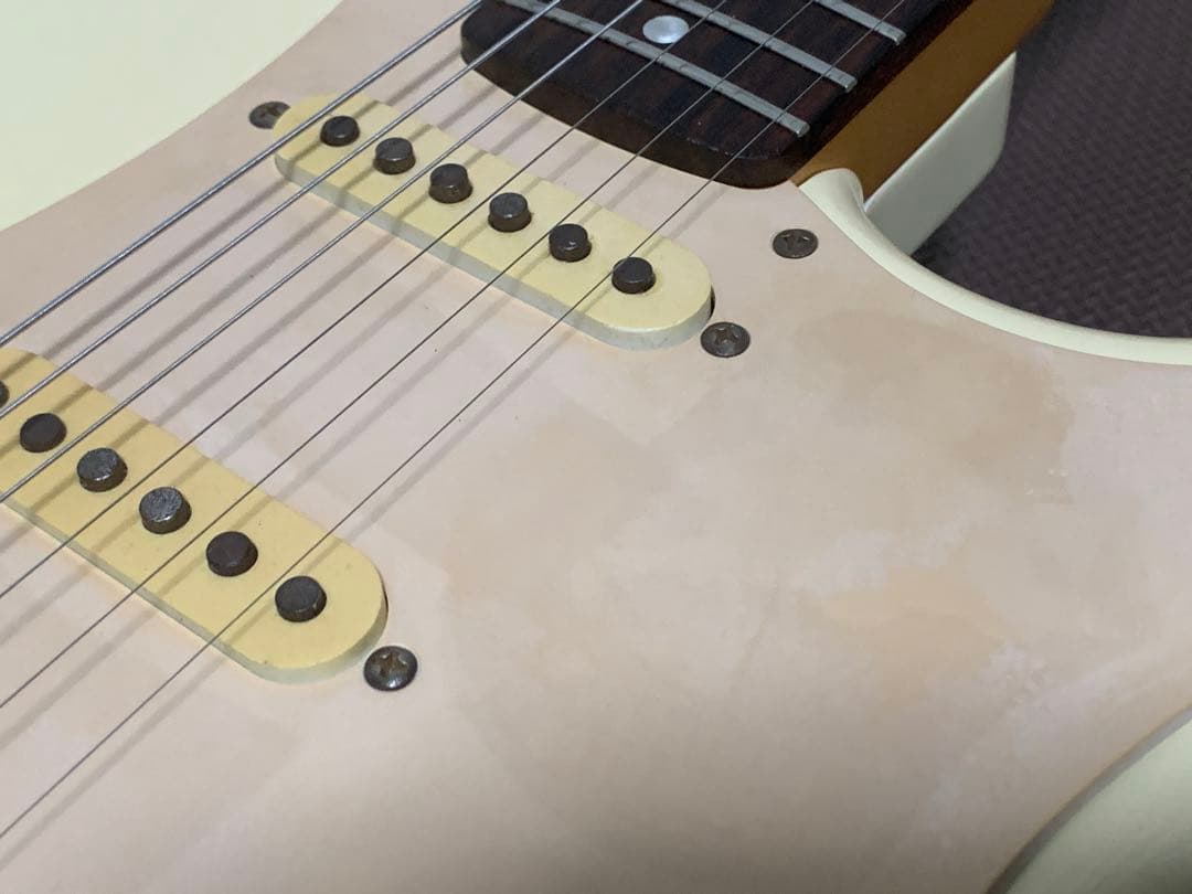 Squier by Fender スクワイヤー Bullet Stratストラト