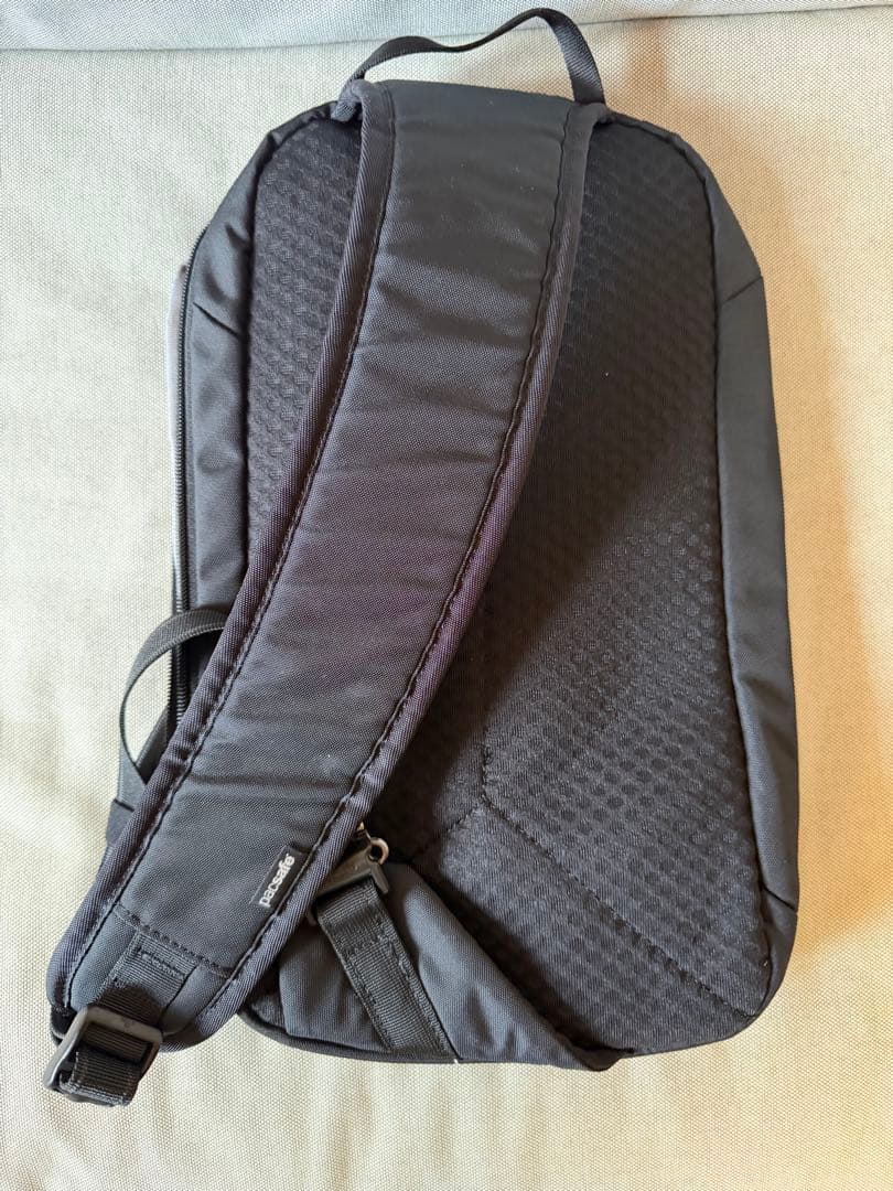 pacsafe パックセーフ　vibe 325