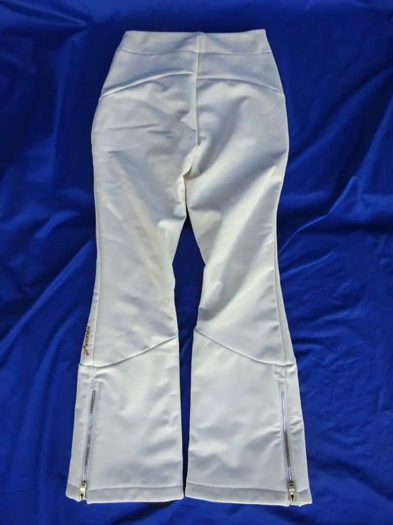 ★未使用★フェニックス レディースMサイズ スキーパンツ スキーウェア女性用