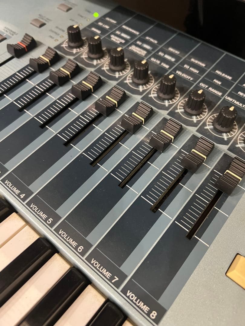 <送料込み>Yamaha MOTIF XS7 シンセサイザー 76鍵　ペダル付き