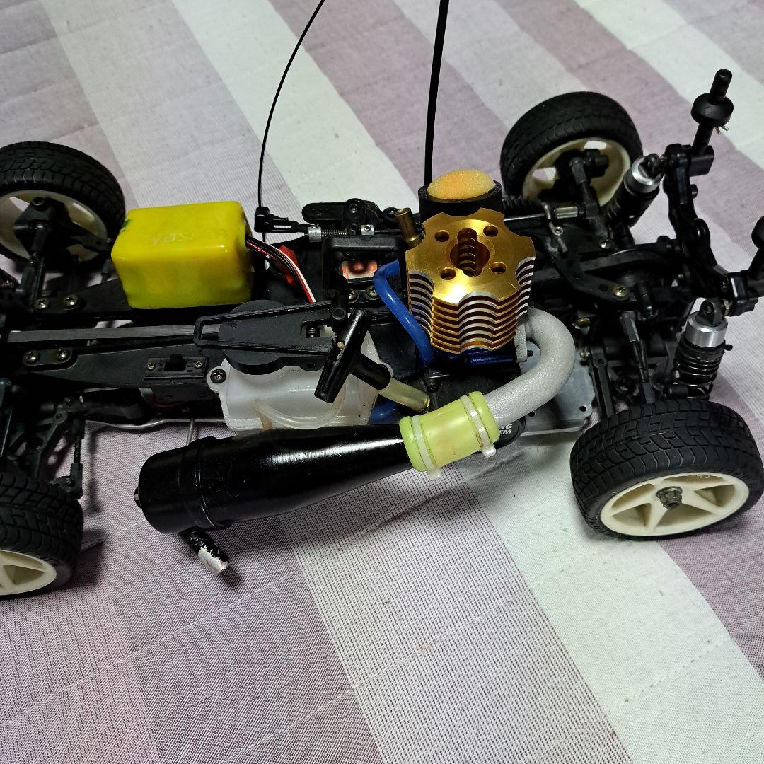 HPI製エンジンカー　ナイトロRS-4メカ付き