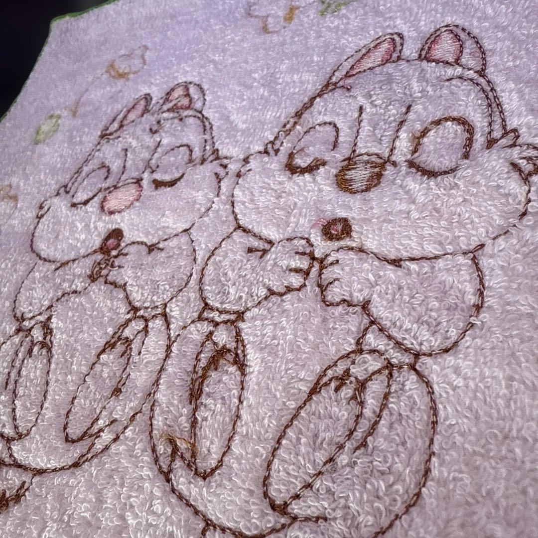 チップとデール 全面刺繍　 ハンドタオル ミニタオル 約25cm