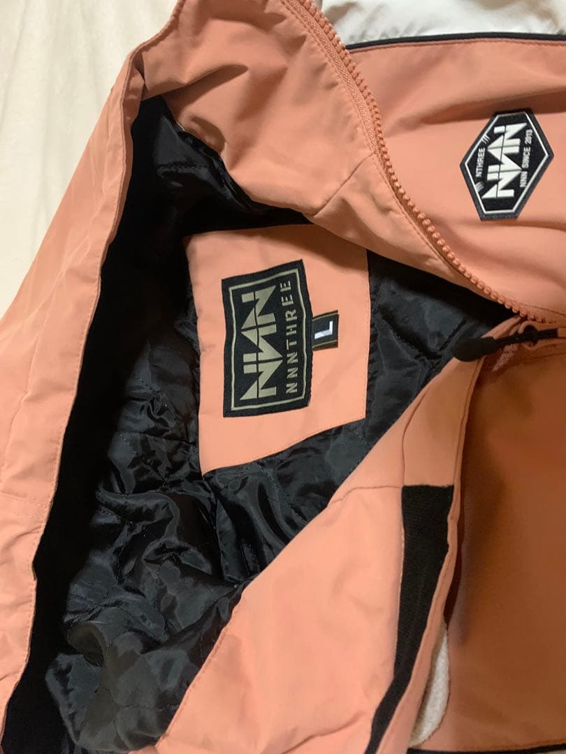 NNN エヌスリー　ウェア