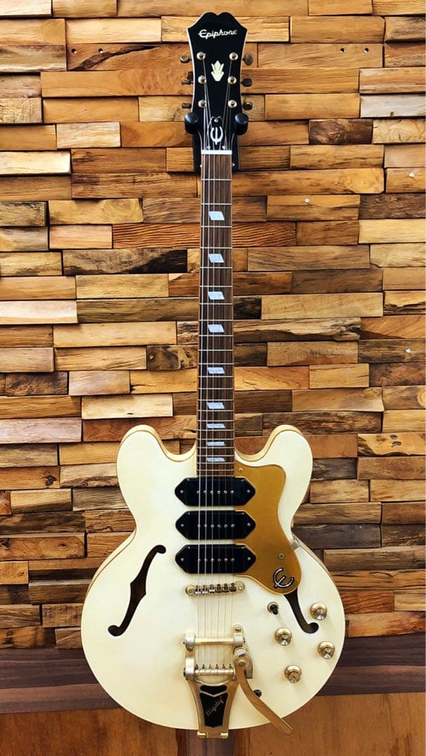 Epiphone Riviera P93 セミアコ 3基P90搭載 Bigsby