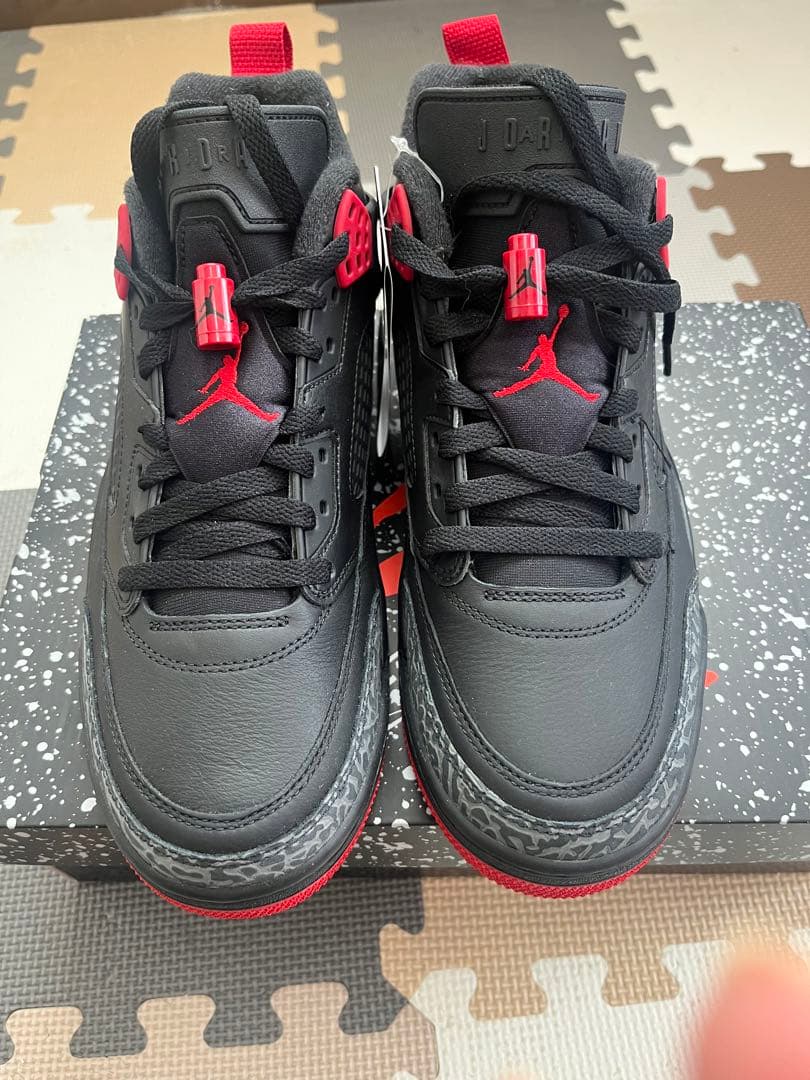 ジョーダン　スパイジーク　ロー