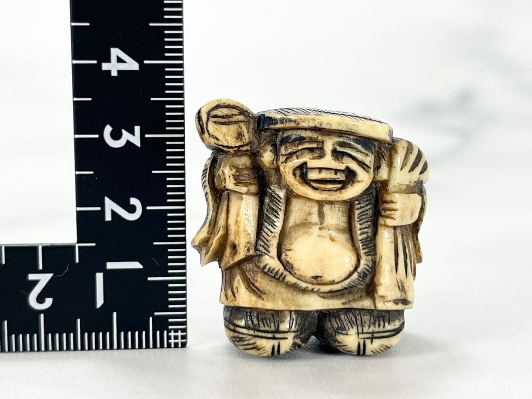 【古道具】大黒天 根付 細密彫刻　19g