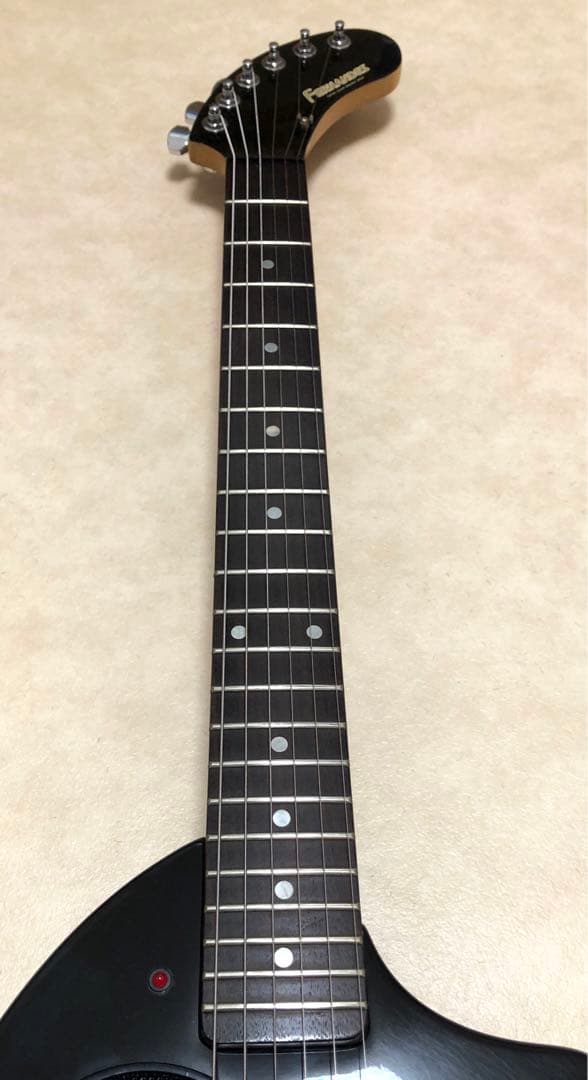 【美品】ZO-3 ブラック アンプ内蔵ミニギター ヘッドフォン端子付