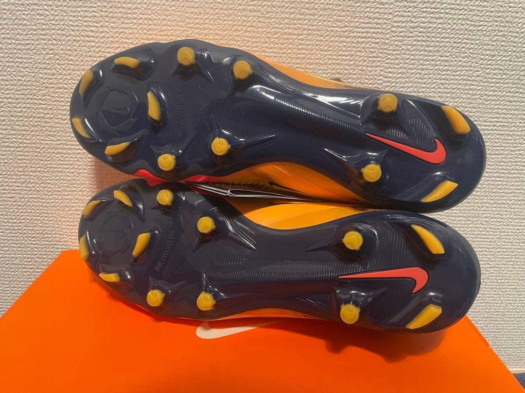 ファントム6 Low プロ　FG ハーランドモデル　28.5cm