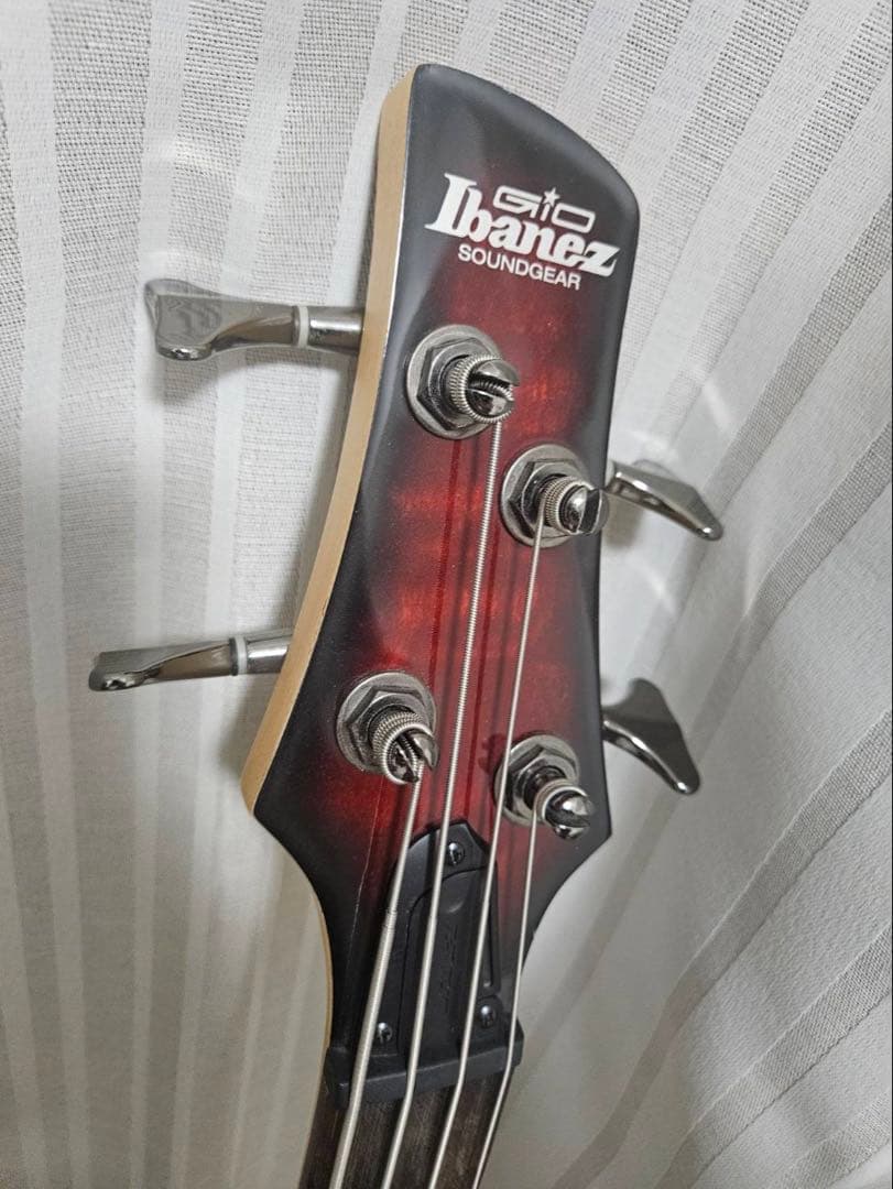Ibanez GIO Soundgear GSR370 エレキベース