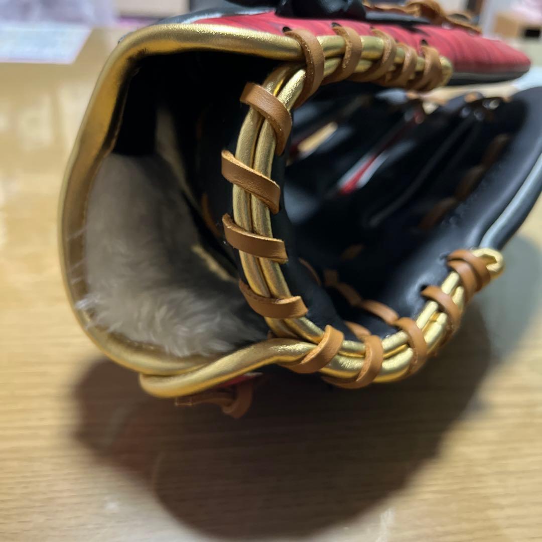 Mizuno Global Elite 軟式グローブ 黒/赤