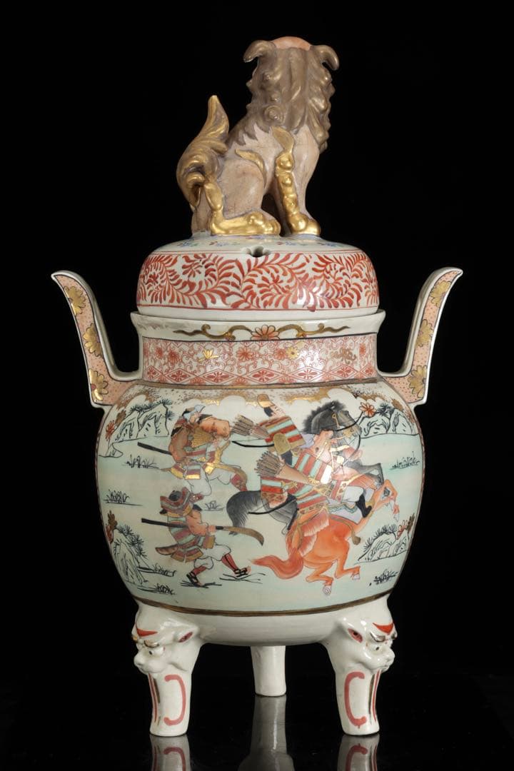 薩摩焼 丸十字家紋 金襴手色絵金彩 武者人物図 獅子摘 三足香炉 特大62cm