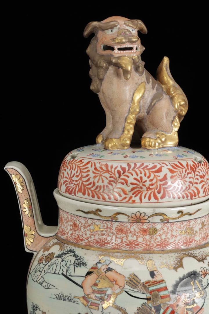 薩摩焼 丸十字家紋 金襴手色絵金彩 武者人物図 獅子摘 三足香炉 特大62cm