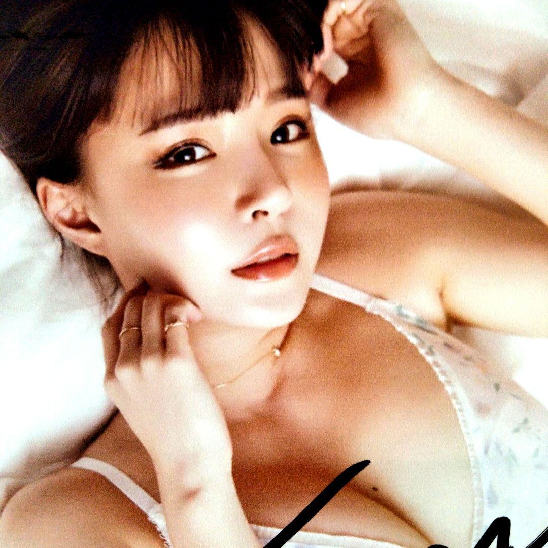 サンディ・ウー直筆サイン2Lサイズ写真…