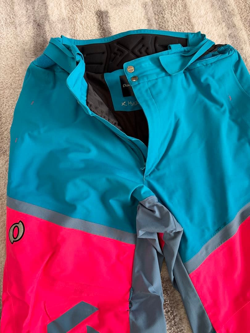 ONYONE　オンヨネ　スキーウェア