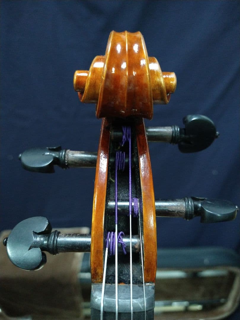 新品　オイルニス バイオリン　１ピース最高美しいトラ目メープルバック＆サイド板