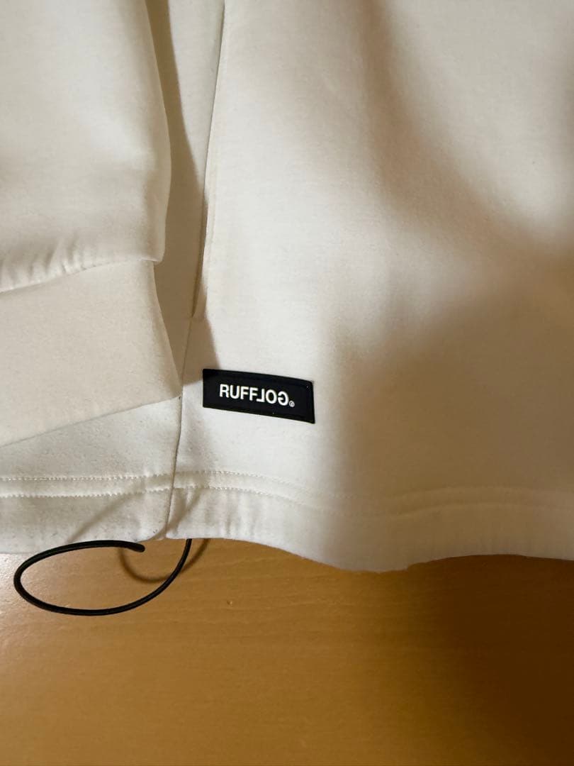 ラフロッグ　BACK LOGO MOCK NECK WHITE