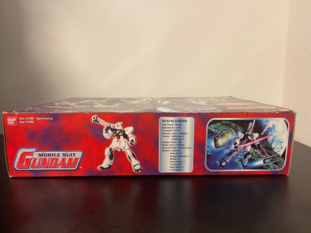 BANDAI RX-93 ニューガンダム フィギュア νガンダム