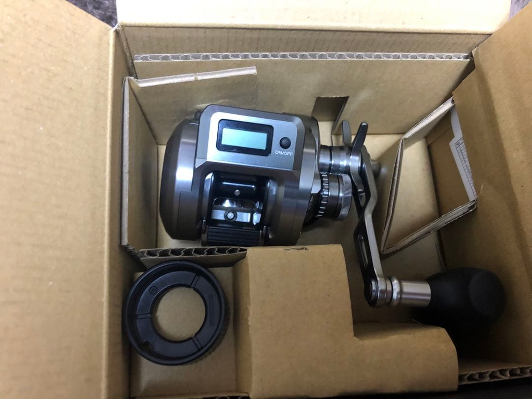 新品・未使用品　シマノオシアコンクエスト CT 300HG(右巻き)