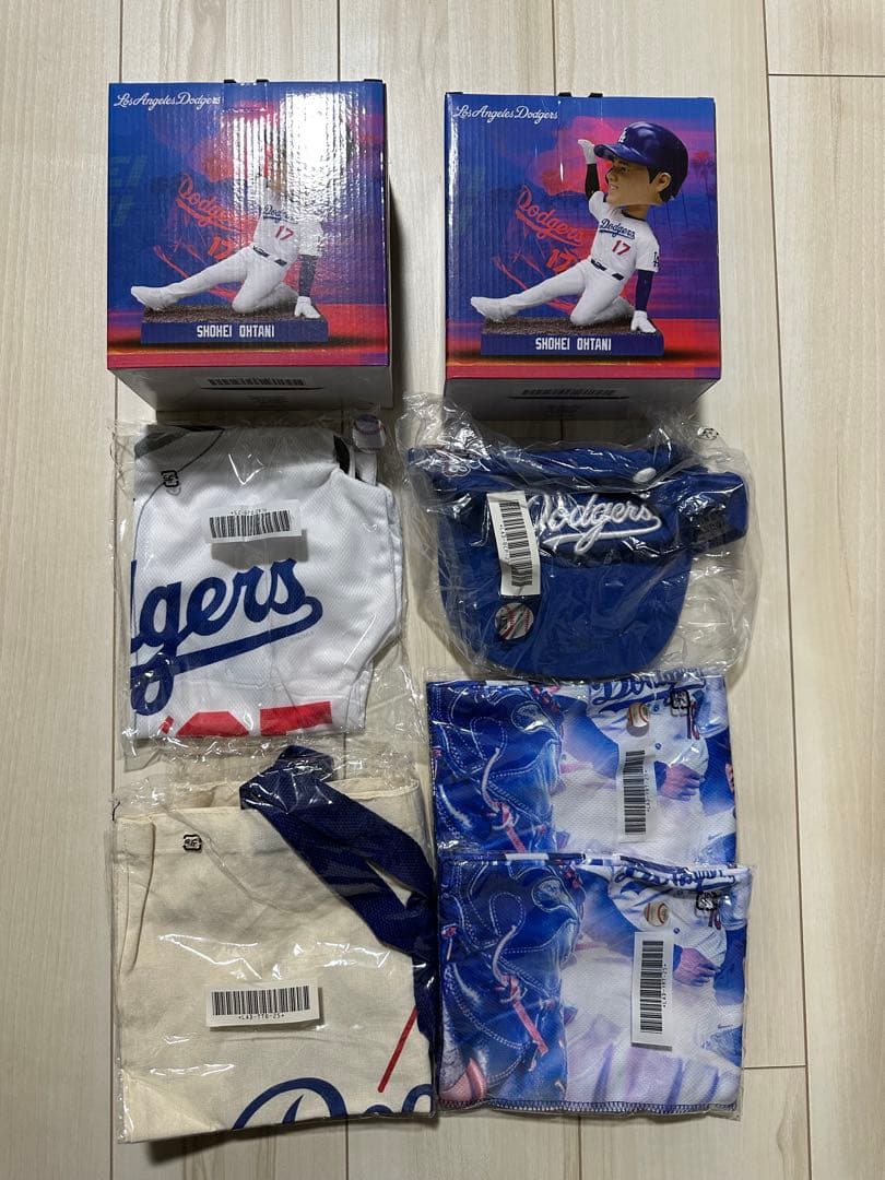 特価 ロサンゼルス・ドジャース ファンクラブグッズセットx2 大谷さん