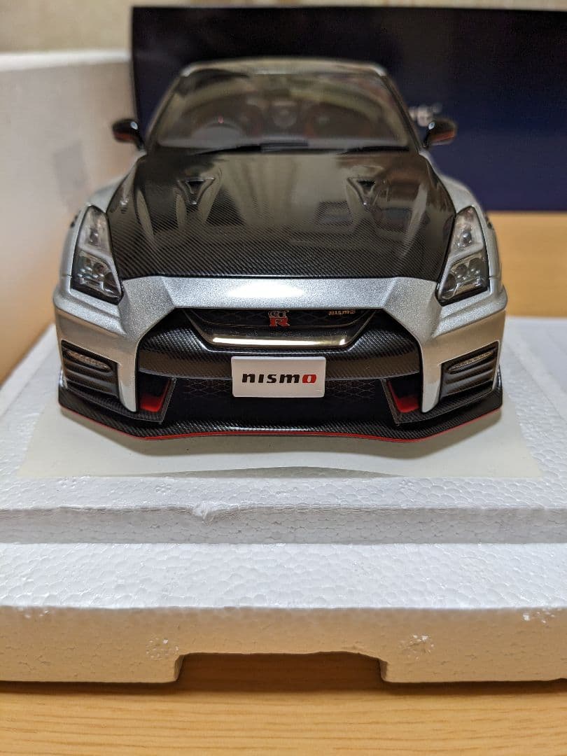 オートアート1/18　ニッサン GT-R R35 ニスモ