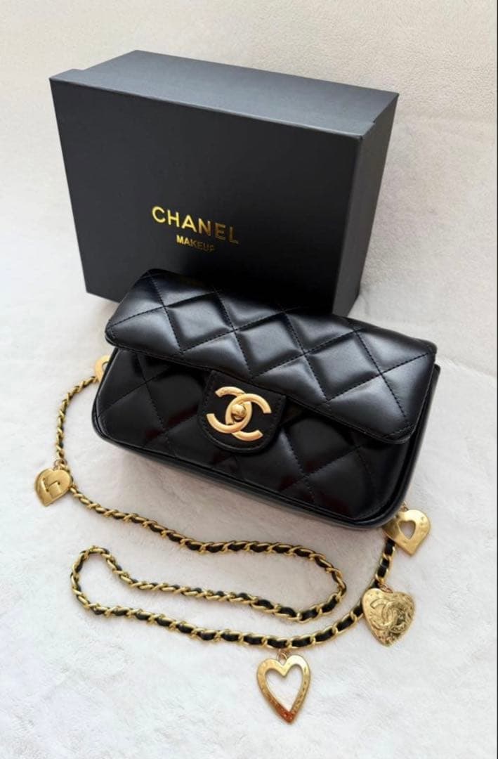 CHANEL ショルダーバッグ　ハート　チェーン　ノベルティ